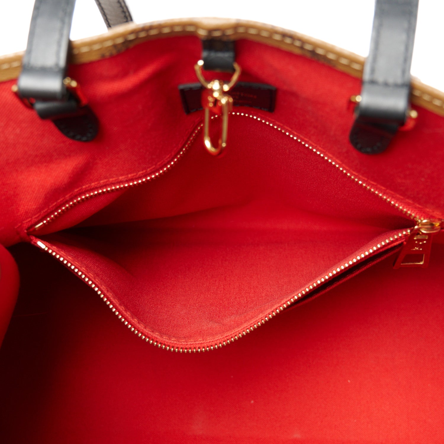 Louis Vuitton Reverse Monogram Giant Onthego MM 7 of 10