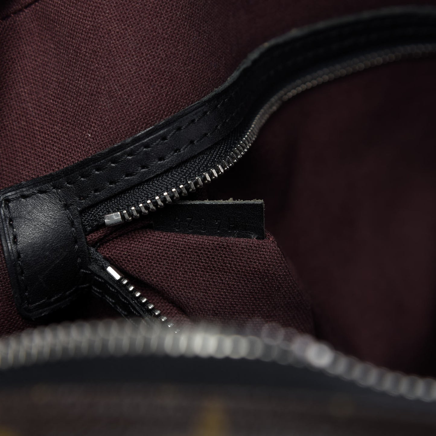 Monogram Macassar Porte-Documents Voyage GM