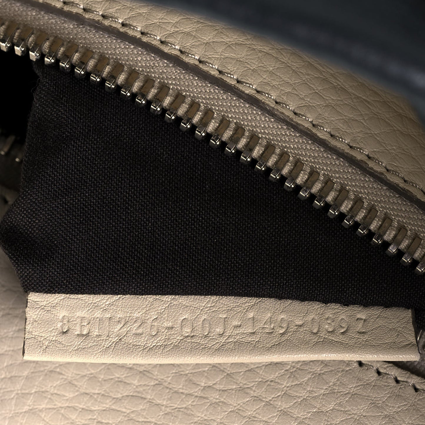 Cuoio Romano Selleria Bi-Color Medium Peekaboo Iconic Satchel Asfalto Latte