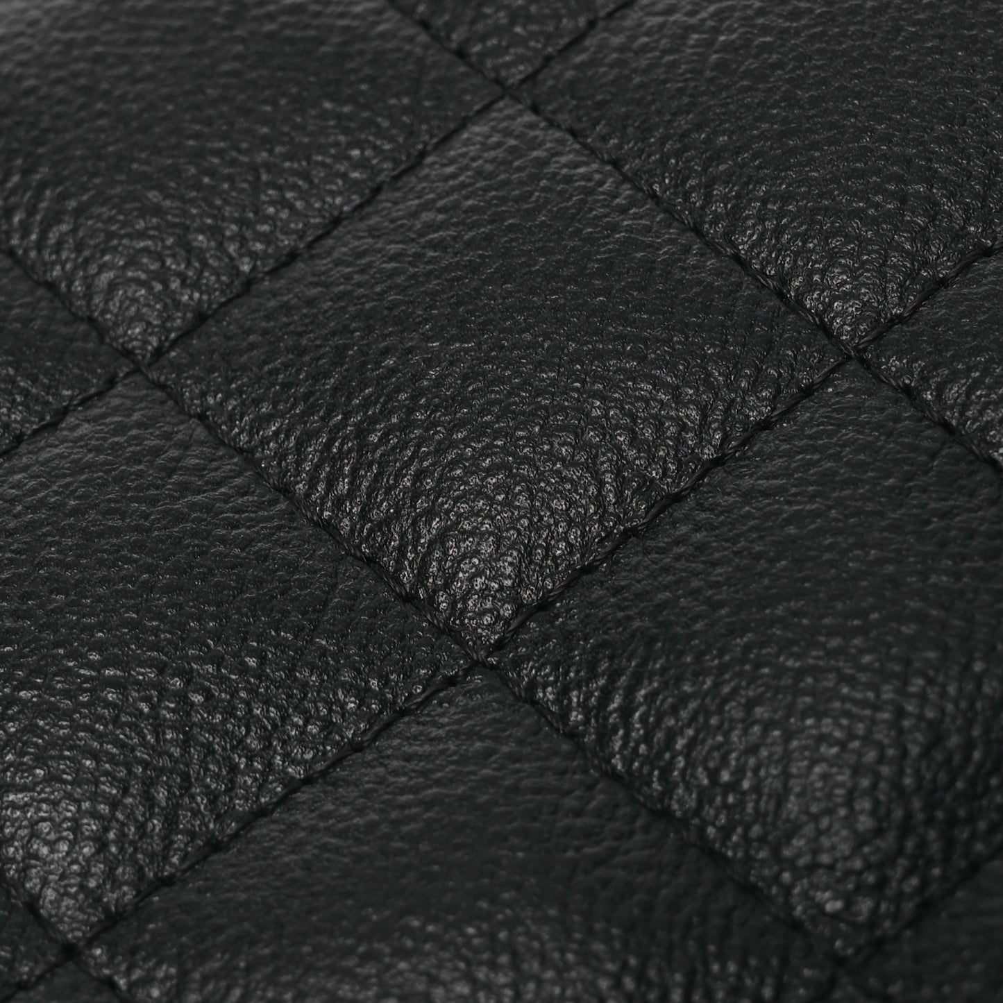 Goatskin Quilted CC Box Clutch With Chain Black