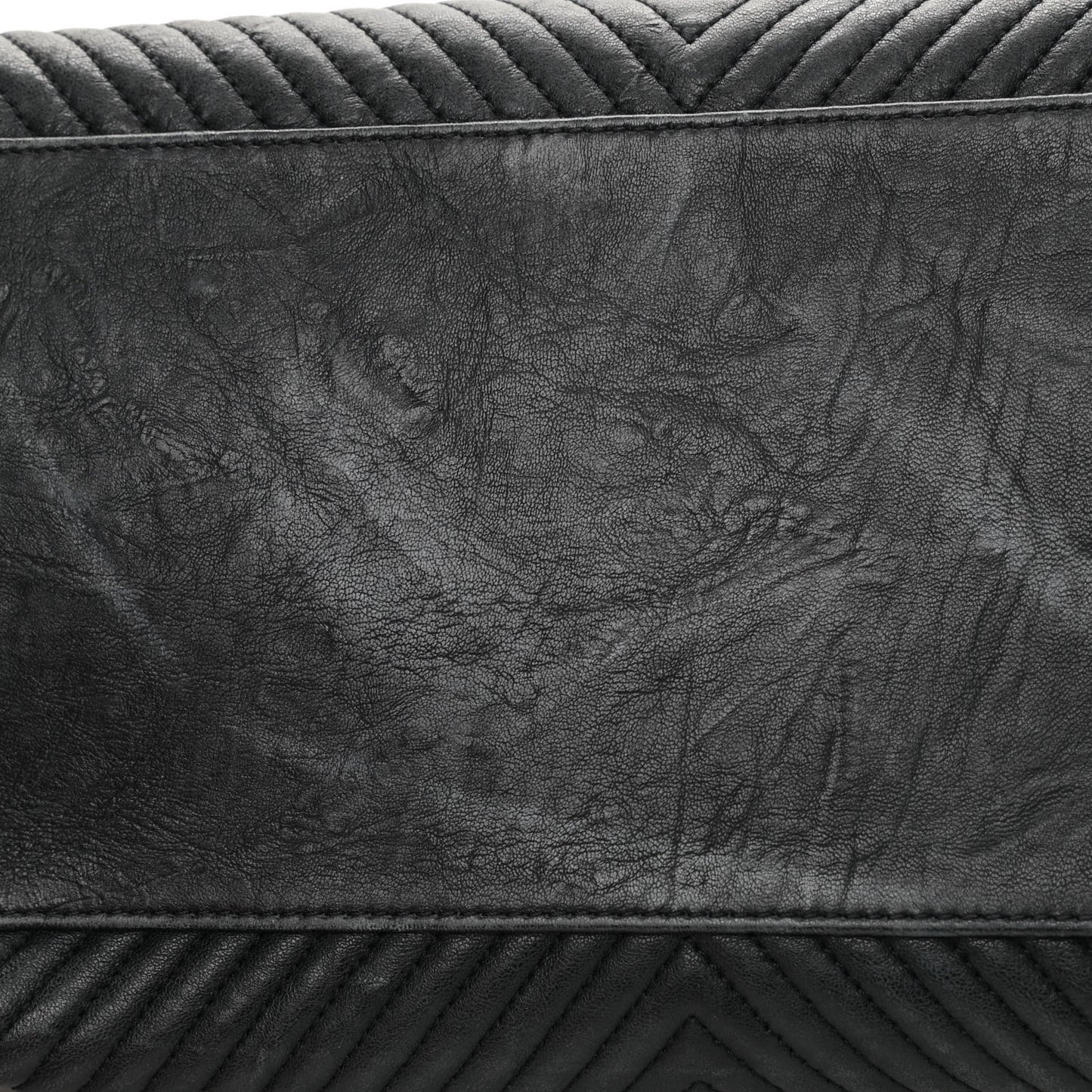 Wrinkled Lambskin Chevron Quilted Large Surpique Tote Black