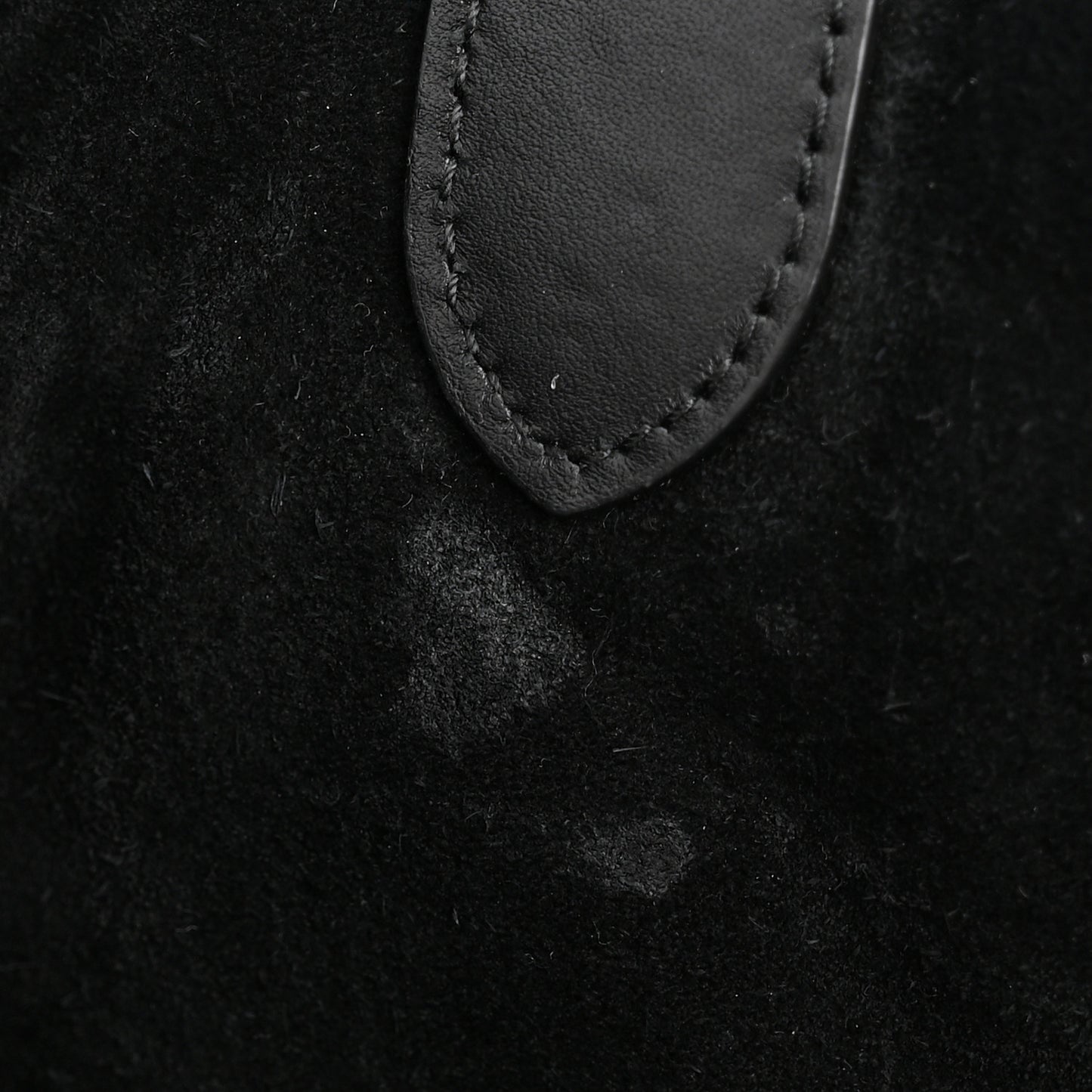 Calfskin Macrocannage Medium Toujours Black