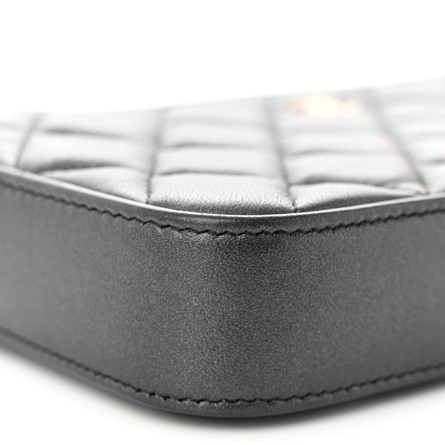 Iridescent Lambskin Quilted Pearl Clutch With Chain Black