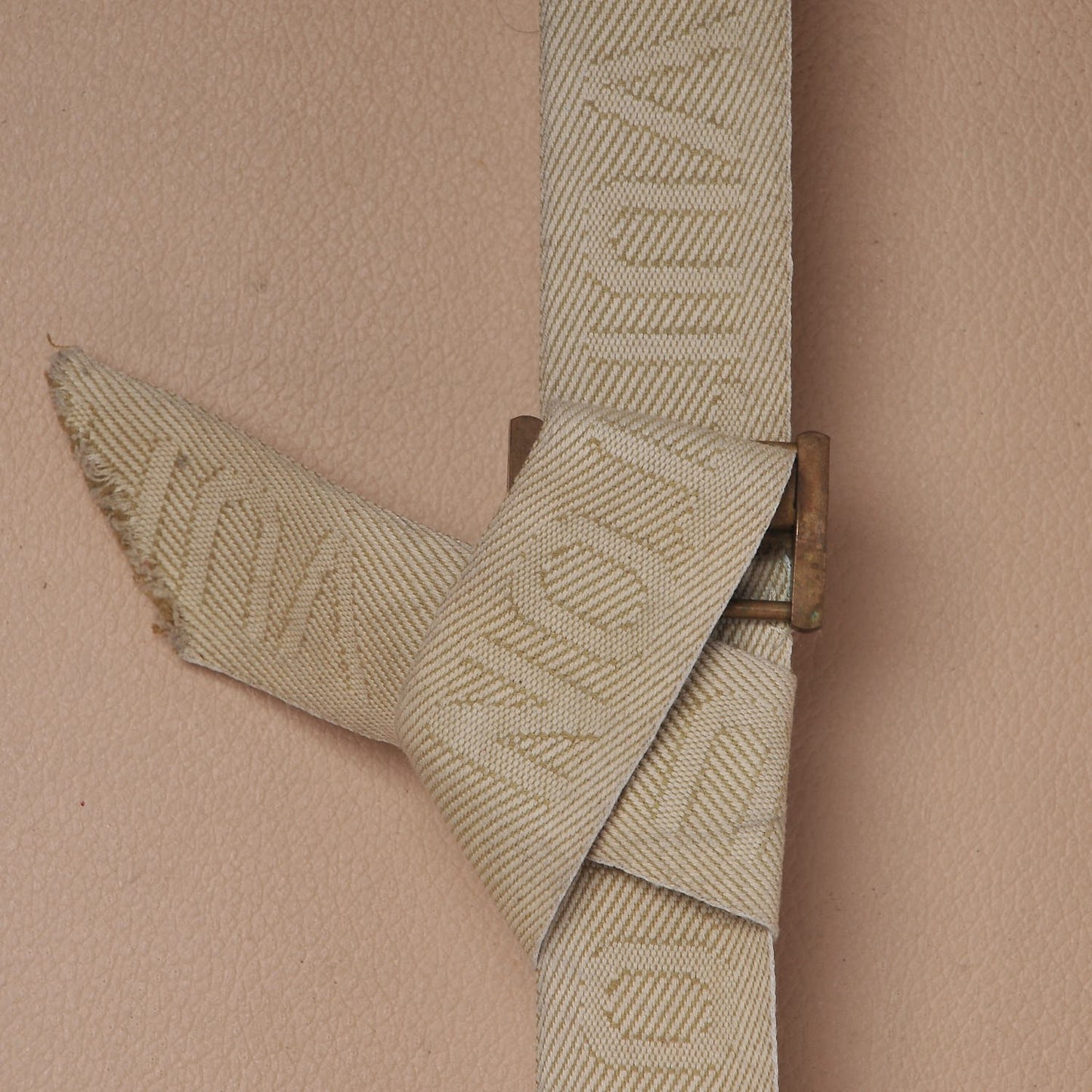 Monogram Bisten 50