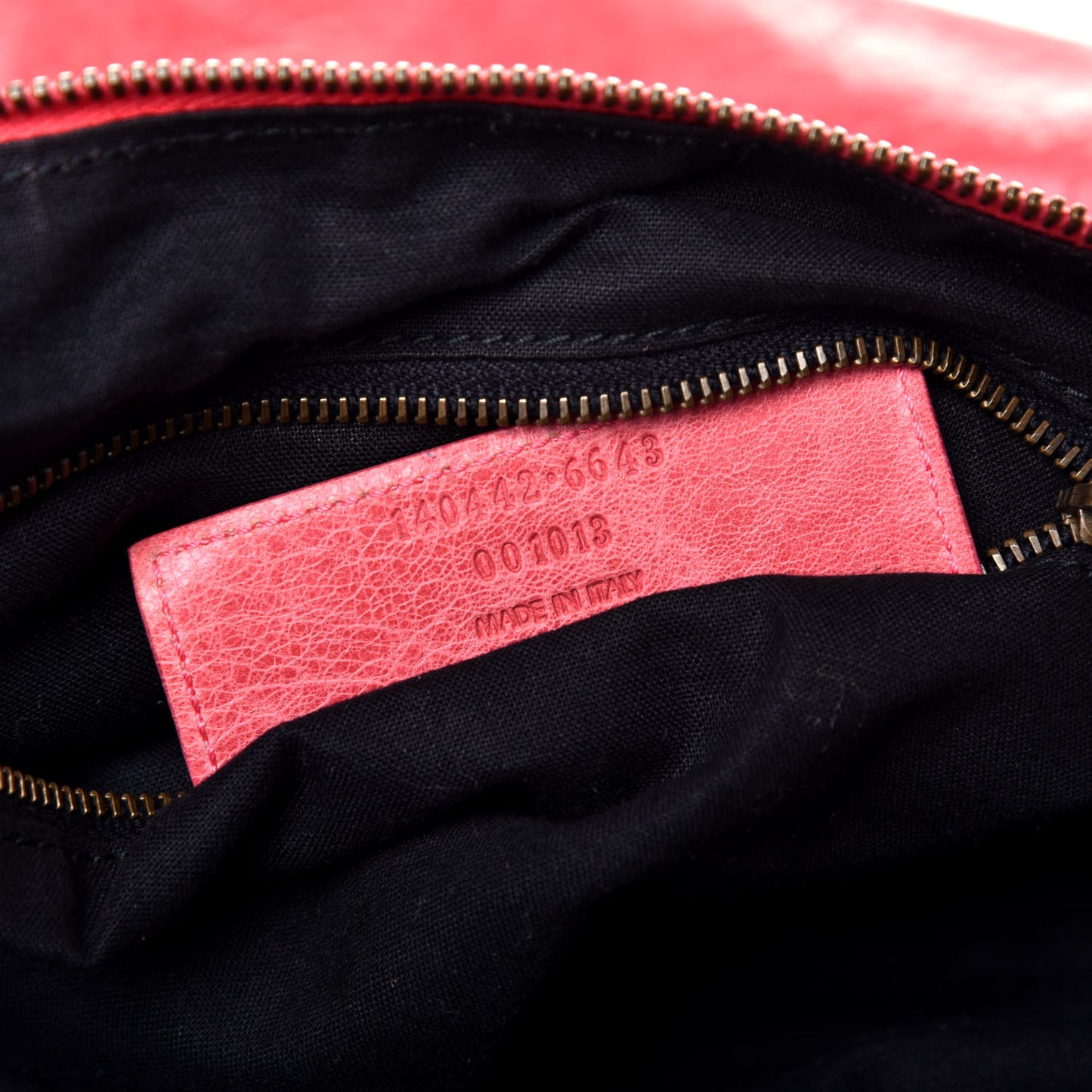 Agneau Classic Hardware Day Hobo Grenadine