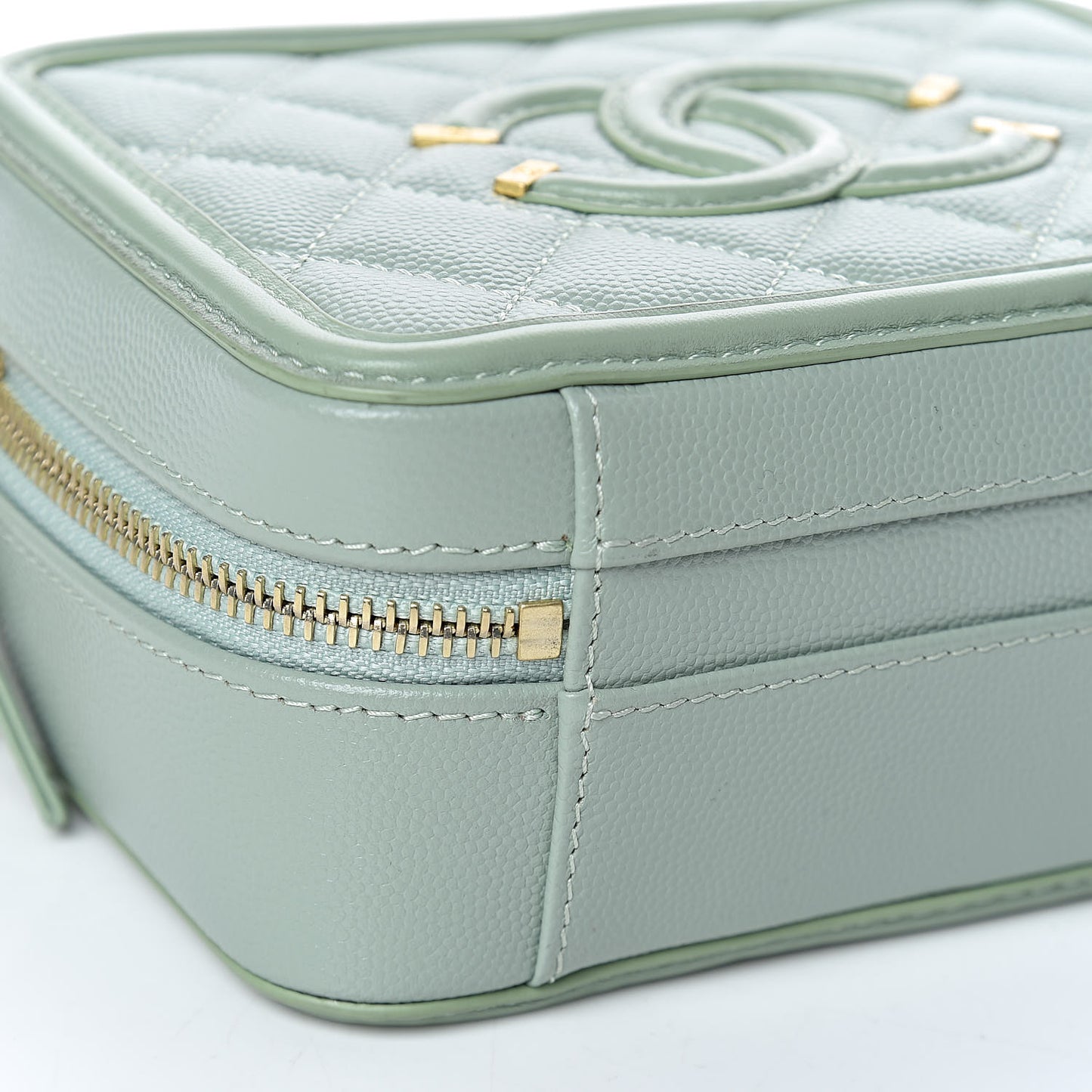 Caviar Quilted Small CC Filigree Vanity Case Mint