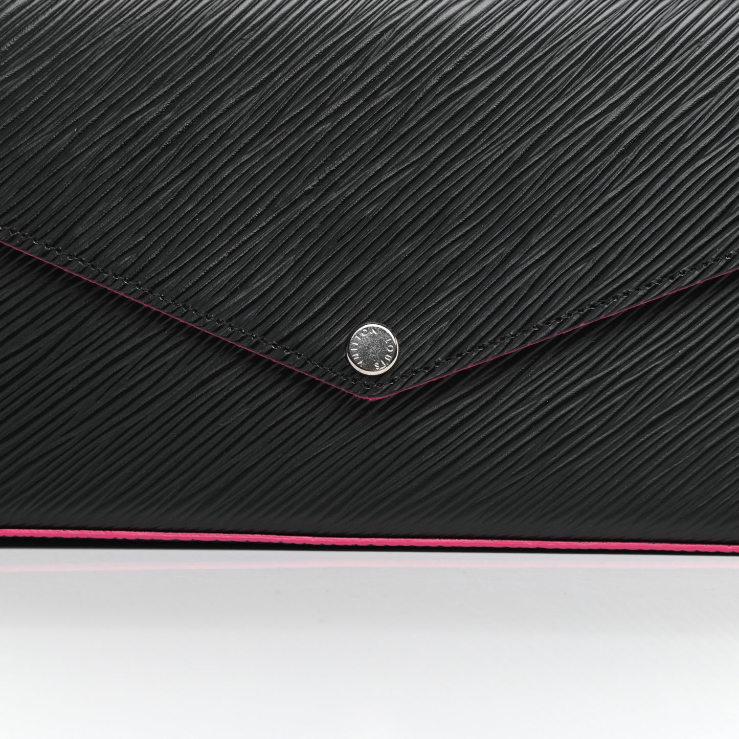 Epi Pochette Felicie Black Hot Pink