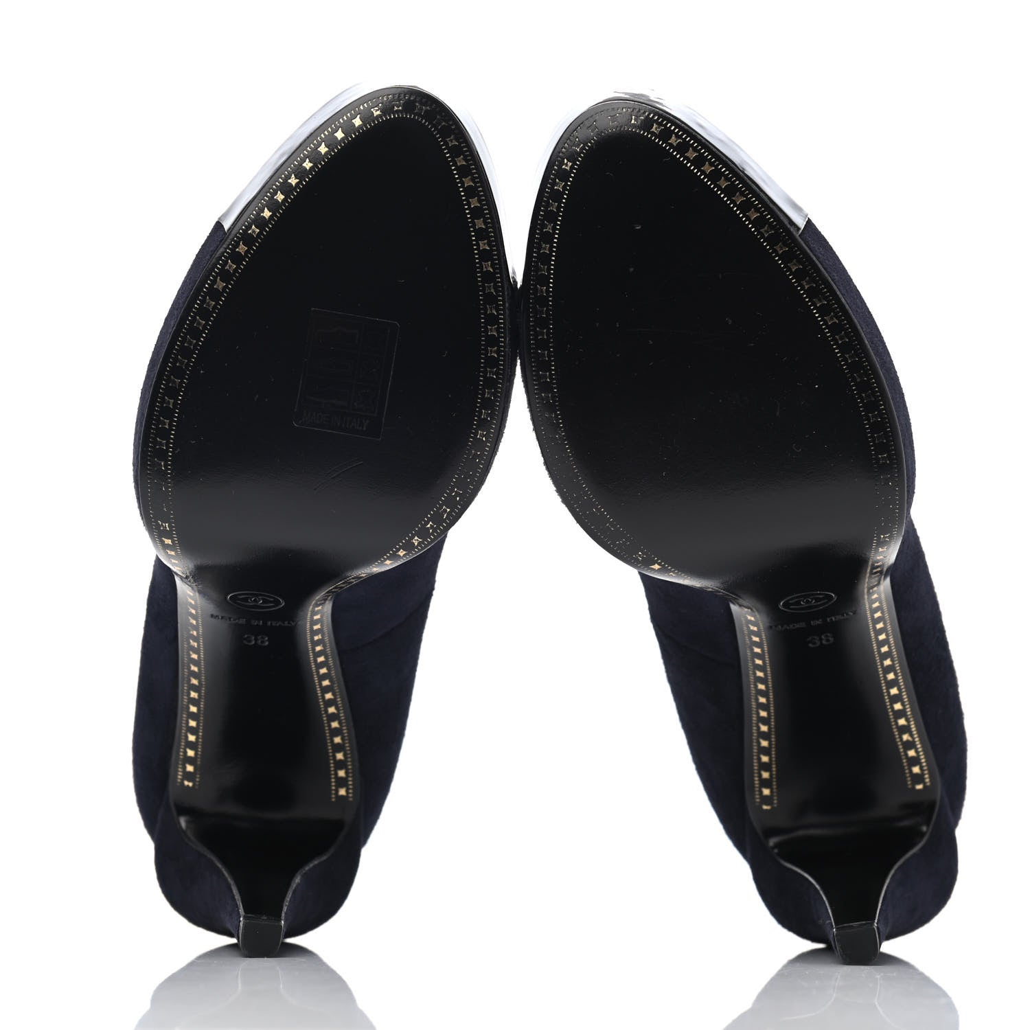 Chanel Suede Patent Cap Toe Pumps 38 Marine Fonce 4 of 4