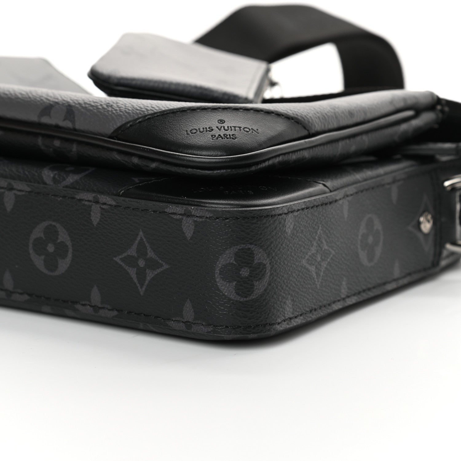 Louis Vuitton Reverse Monogram Eclipse Trio Messenger 11 of 12