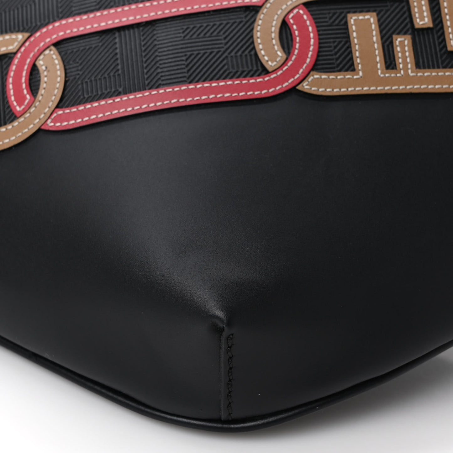 Vitello King FF Lines Embossed Lock Chain 1974 Diagonal Belt Bag Black