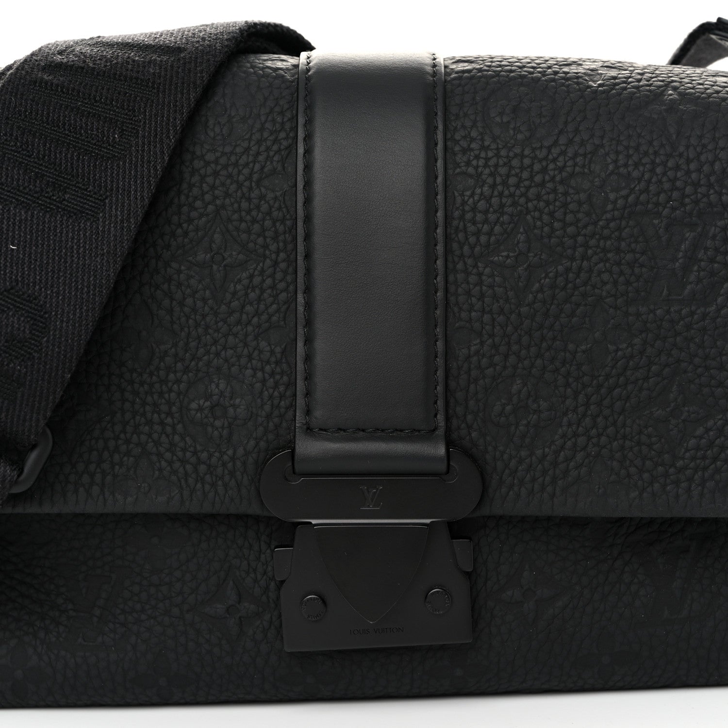 Louis Vuitton Taurillon Monogram S-Cape Messenger Black 7 of 9