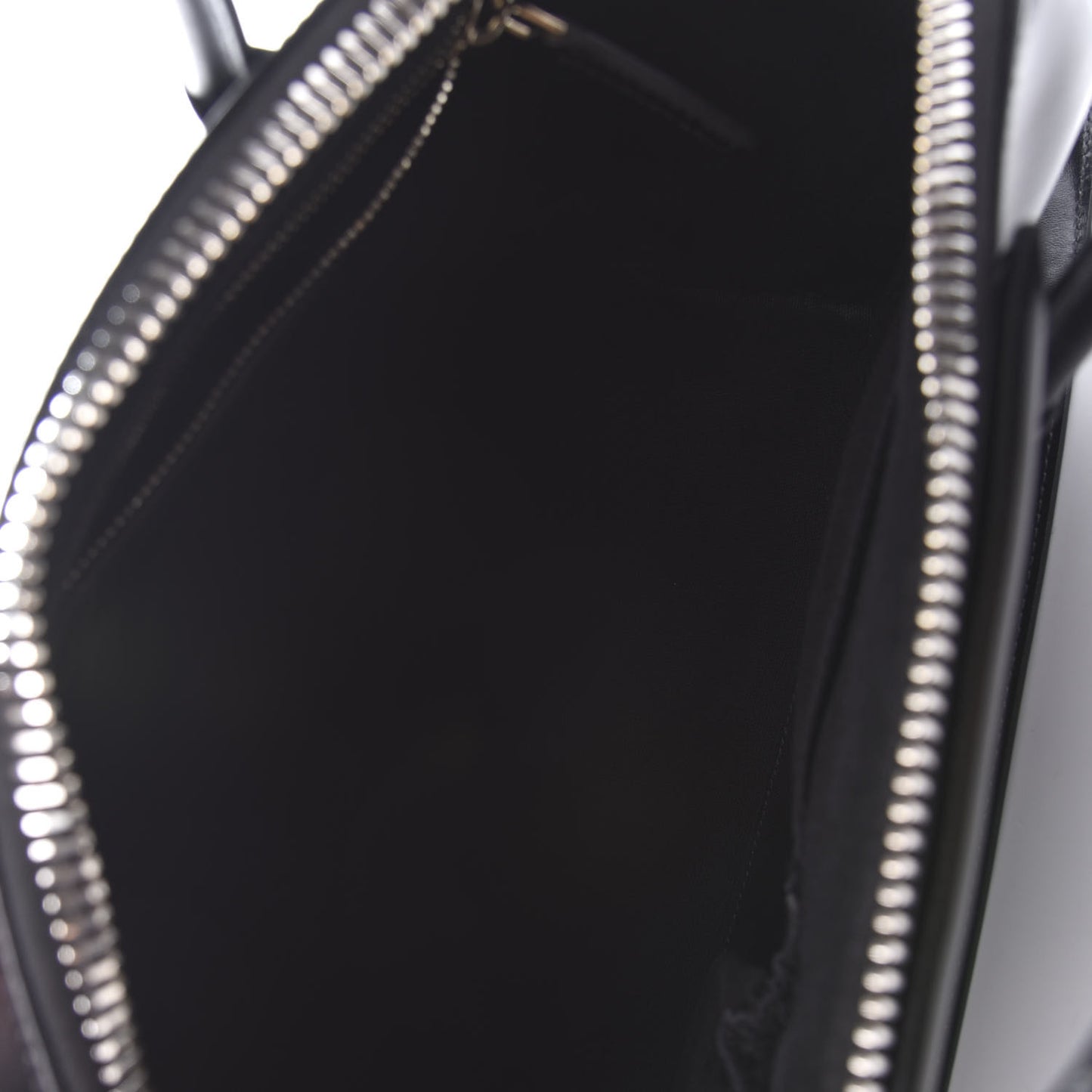 Shiny Lord Calfskin Medium Antigona Black