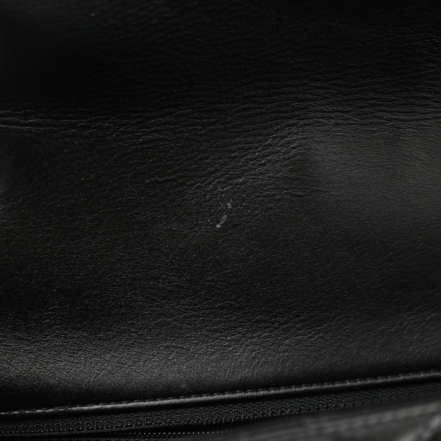 Crumpled Calfskin Medium Chain All Over Flap Black