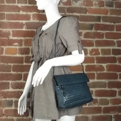 Bottega Veneta Vintage Woven Leather Shoulder Bag 2 of 8