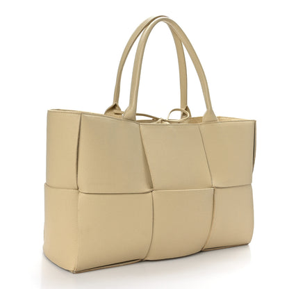 Bottega Veneta Grained Calfskin Intrecciato Medium Arco Tote Porridge 4 of 10