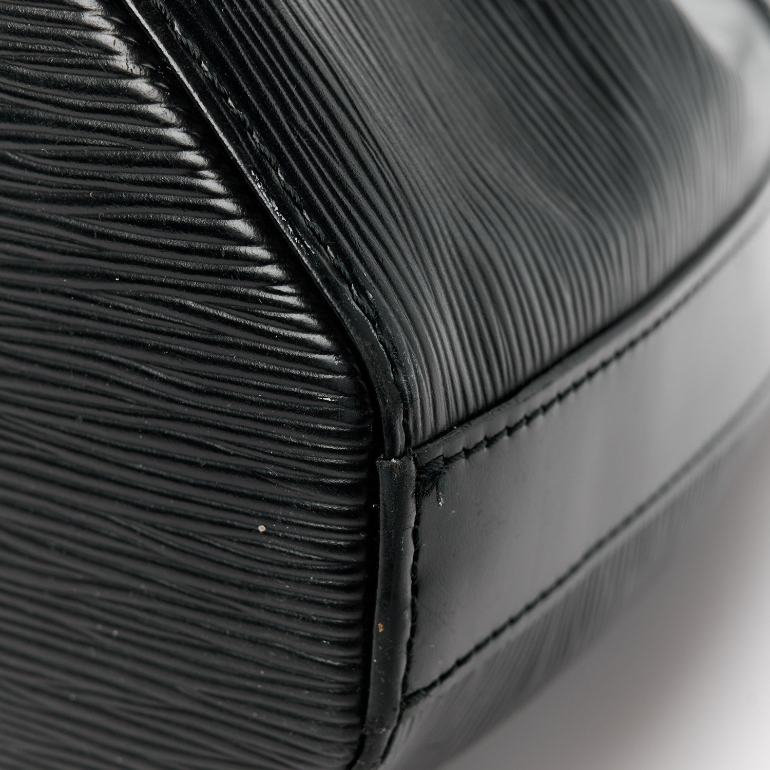 Louis Vuitton Epi Sac D'Epaule Black 12 of 12