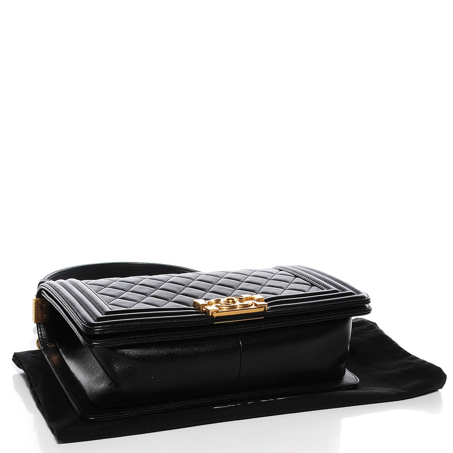 Calfskin Medium Boy Flap Black