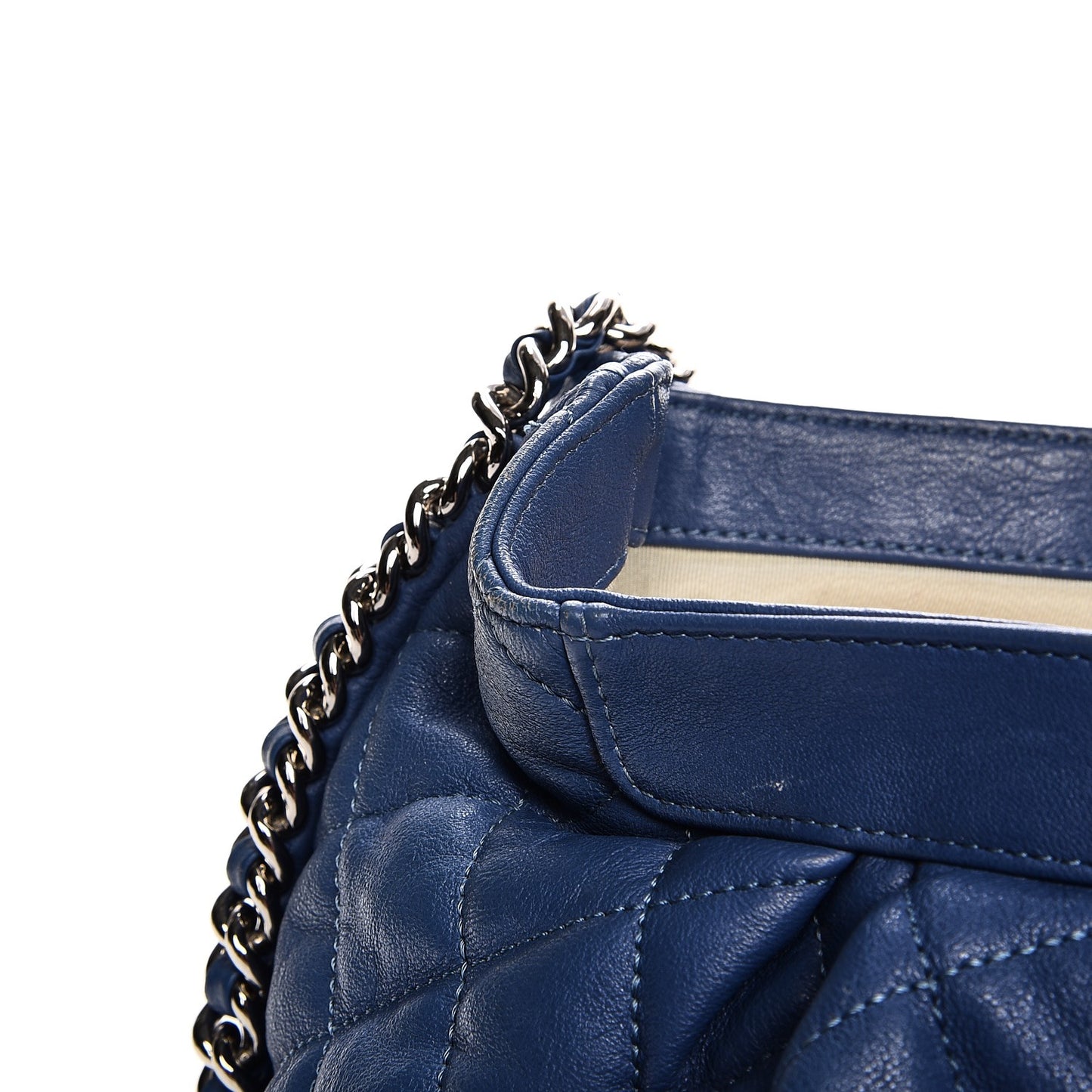 Washed Lambskin Chain Around Medium Messenger Blue