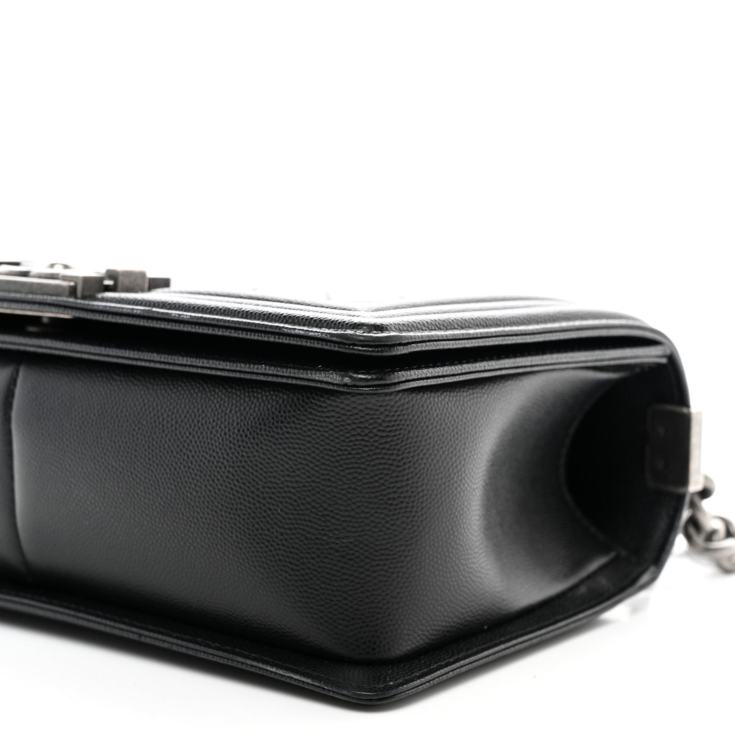 Caviar Quilted Medium Boy Flap Black