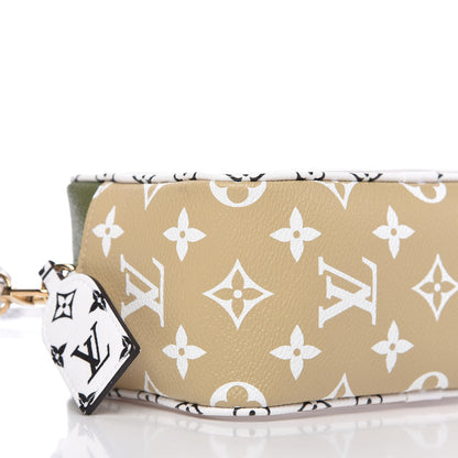 Louis Vuitton Monogram Giant Beach Pouch Kaki 6 of 9
