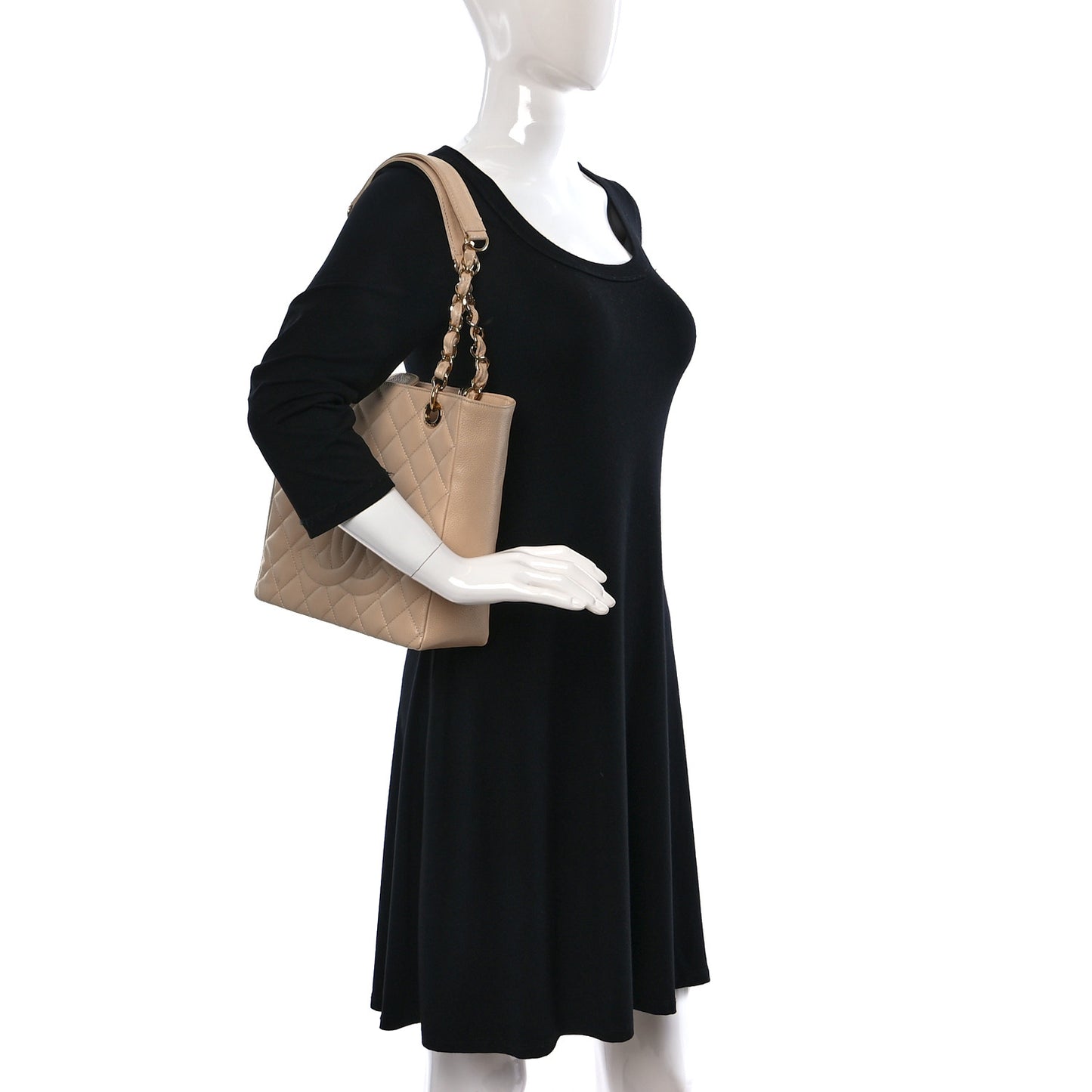Caviar Quilted Petit Shopping Tote PST Beige Clair