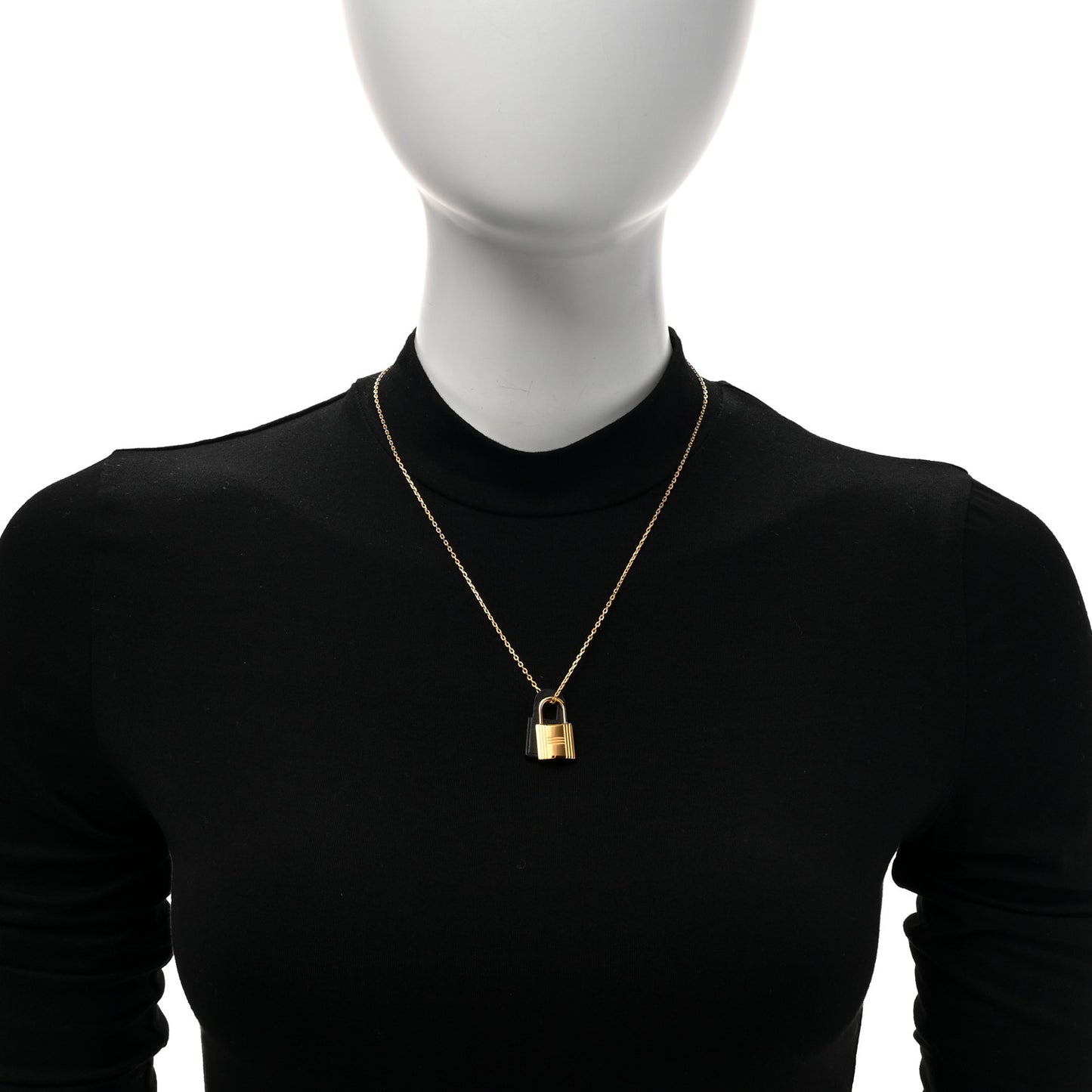 Swift Small O'Kelly Pendant Necklace Black