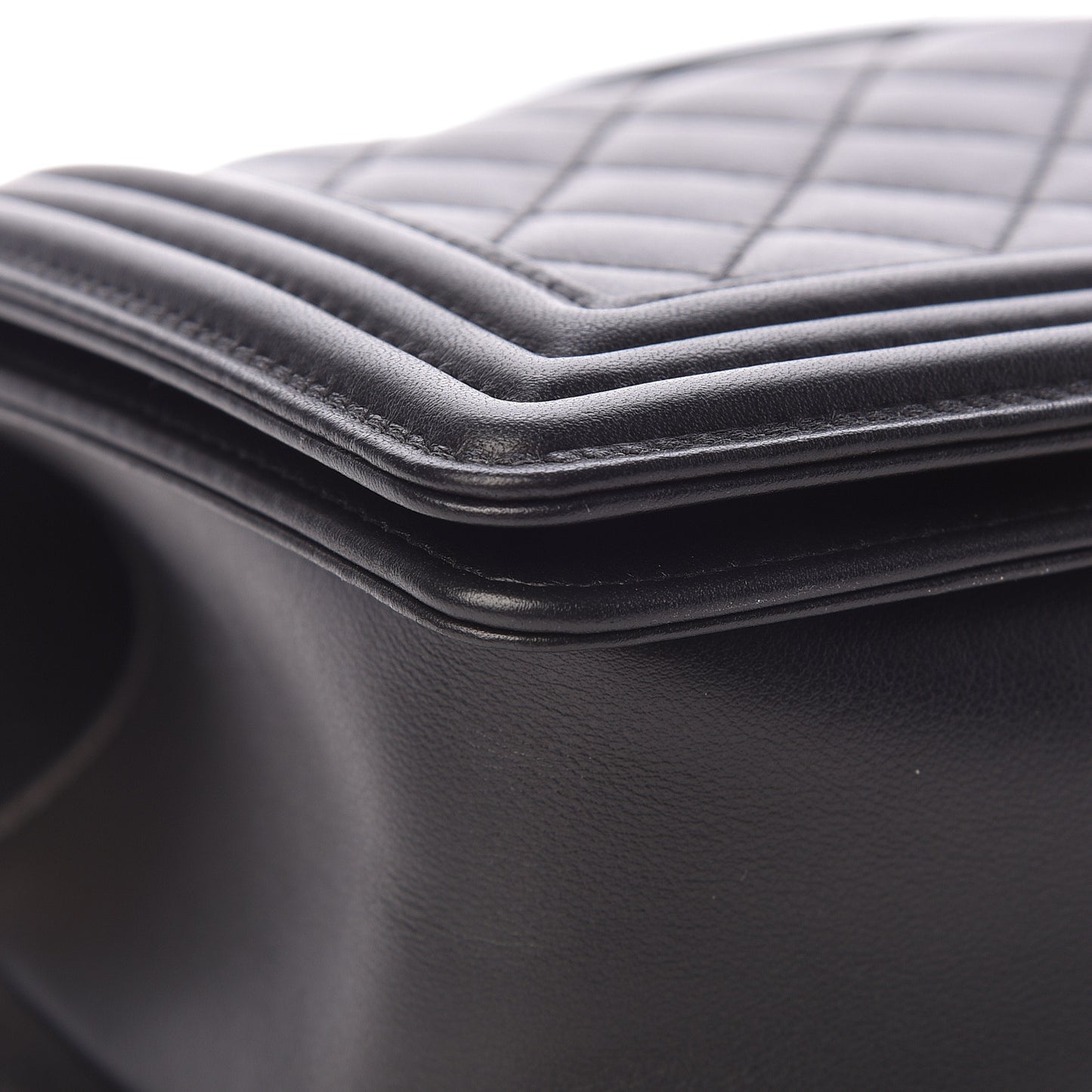 Lambskin Quilted Medium Boy Flap Black