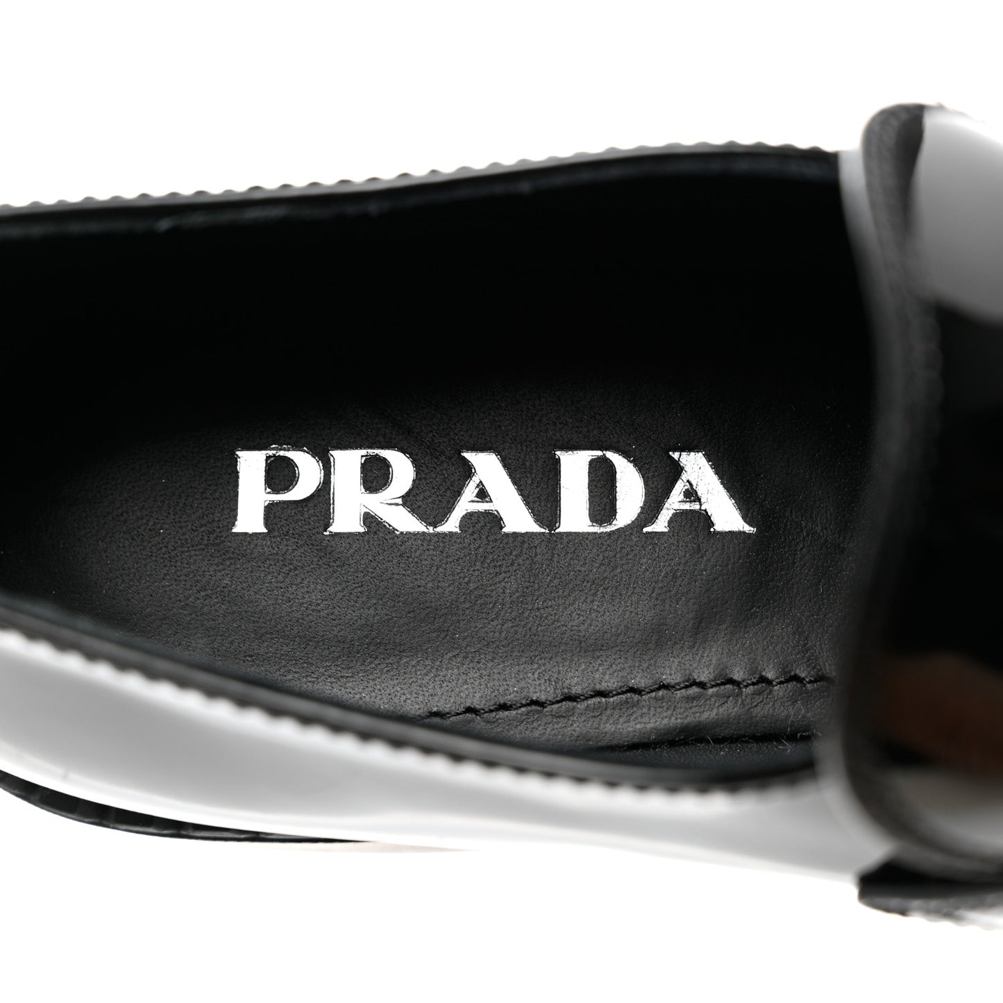 Vernice Triangle 50mm Loafers 38 Black