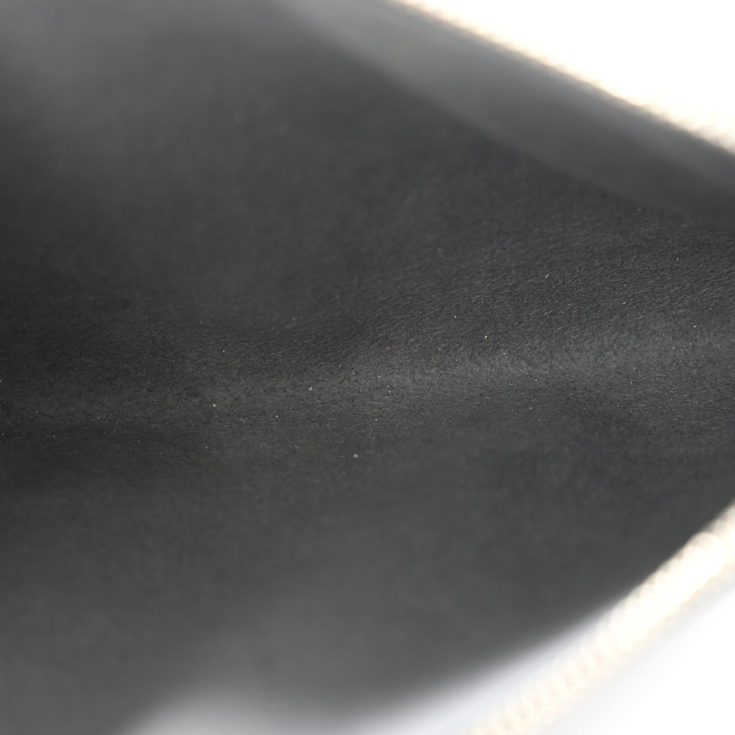 Epi Pochette Accessories 24 Black