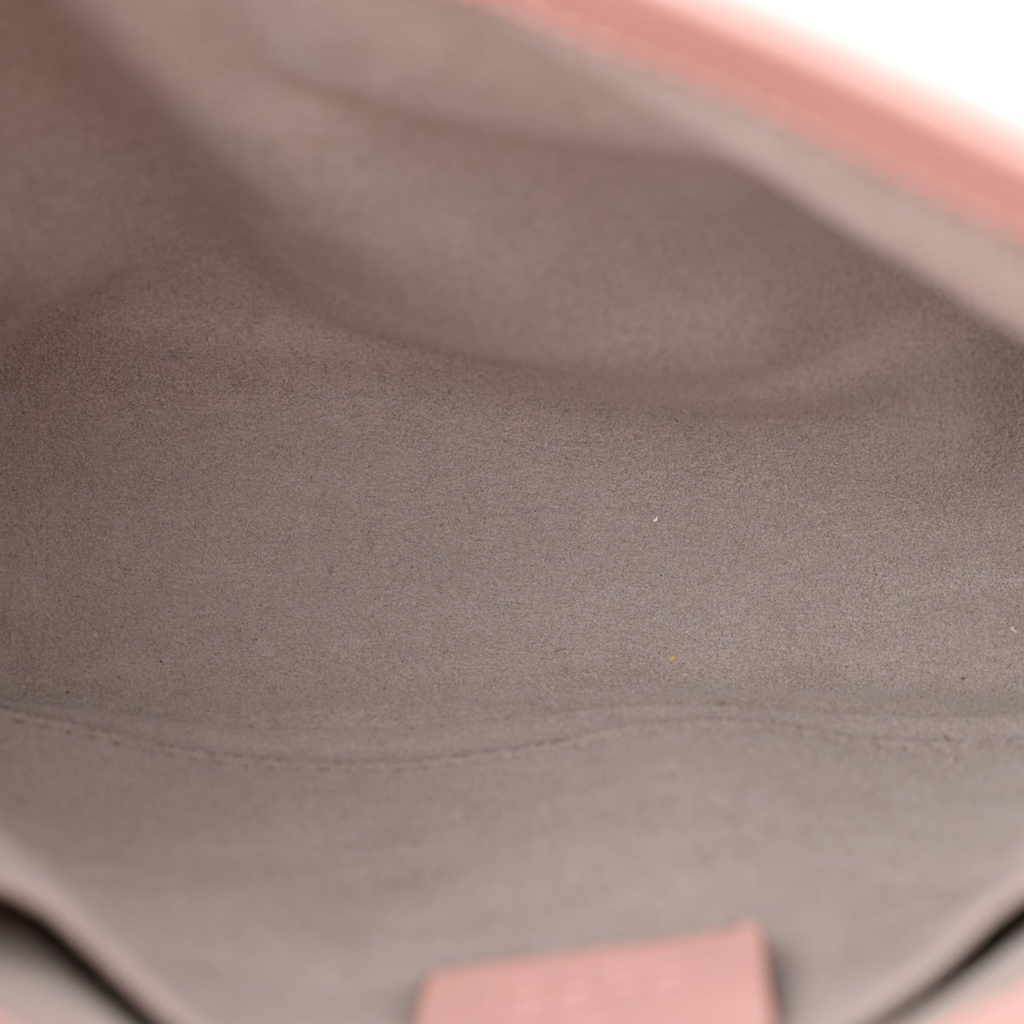 Calfskin Matelasse Mini GG Marmont Shoulder Bag Perfect Pink