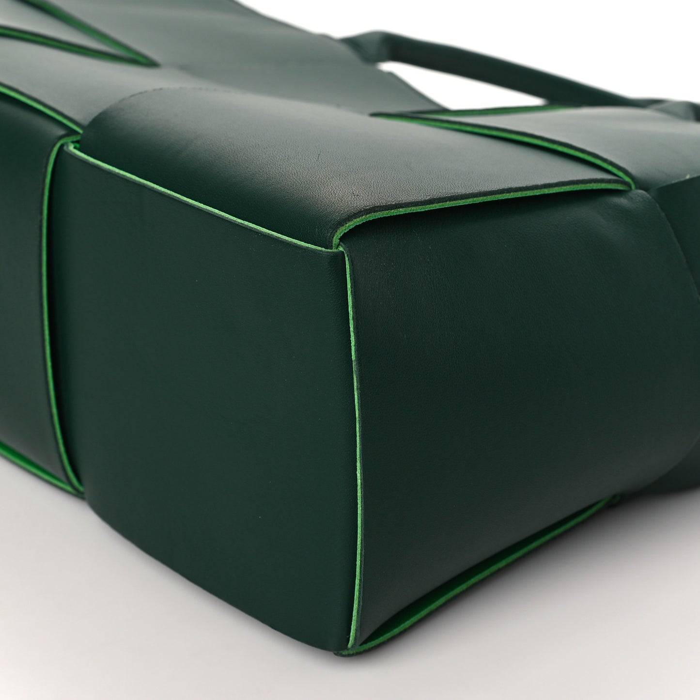 Calfskin Maxi Intrecciato Medium Arco Tote Raintree