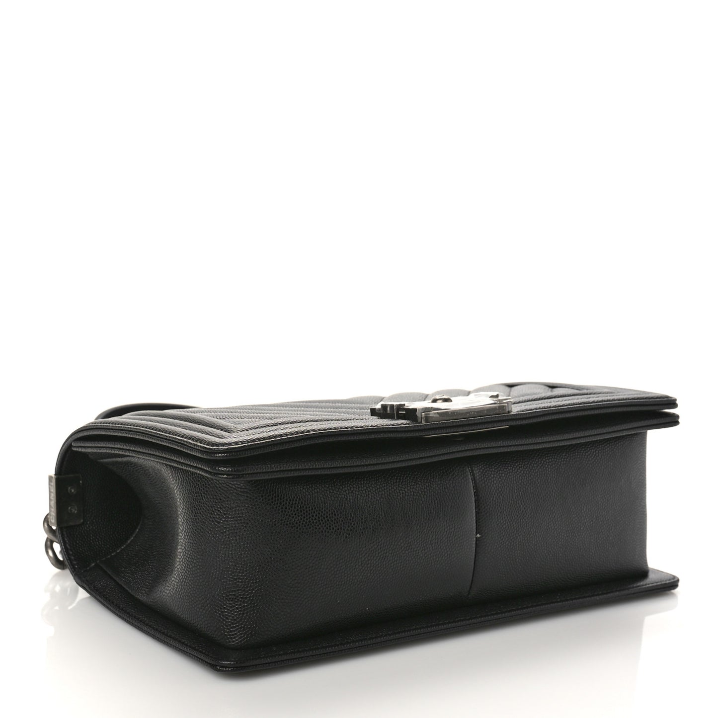 Caviar Chevron Quilted Medium Boy Flap Black
