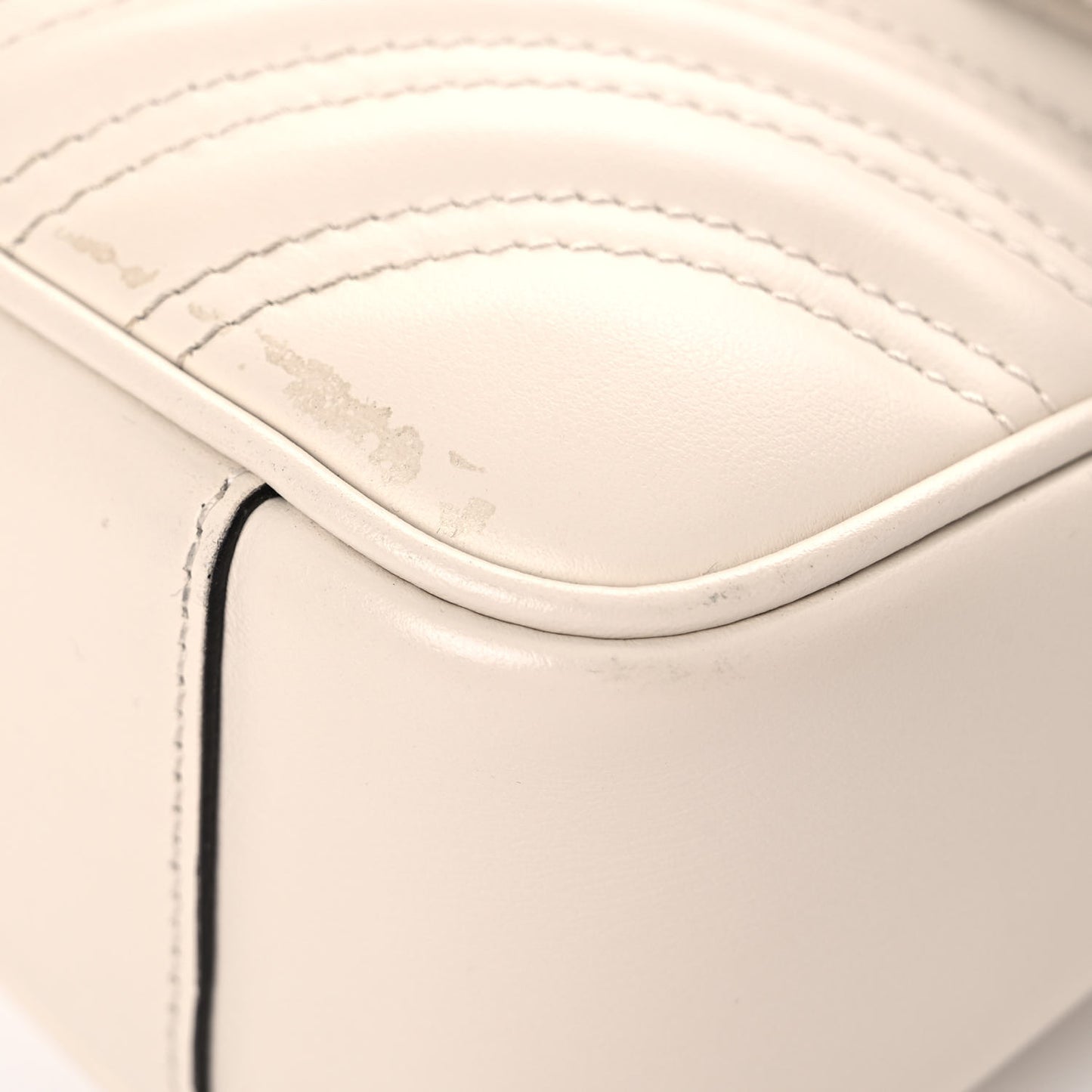 Calfskin Matelasse Small GG Marmont Shoulder Bag White