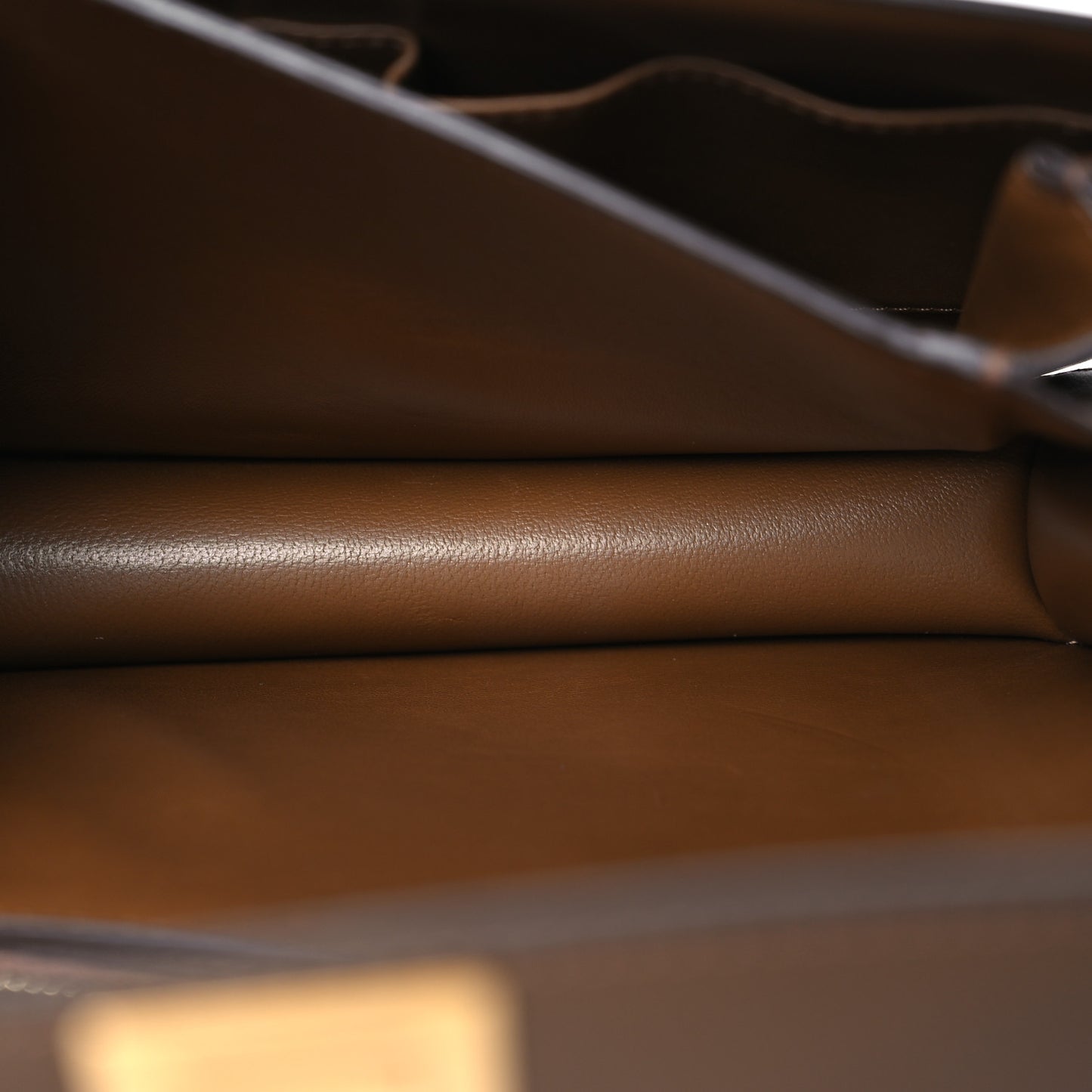 Box Calfskin Medium Classic Box Flap Bag Camel