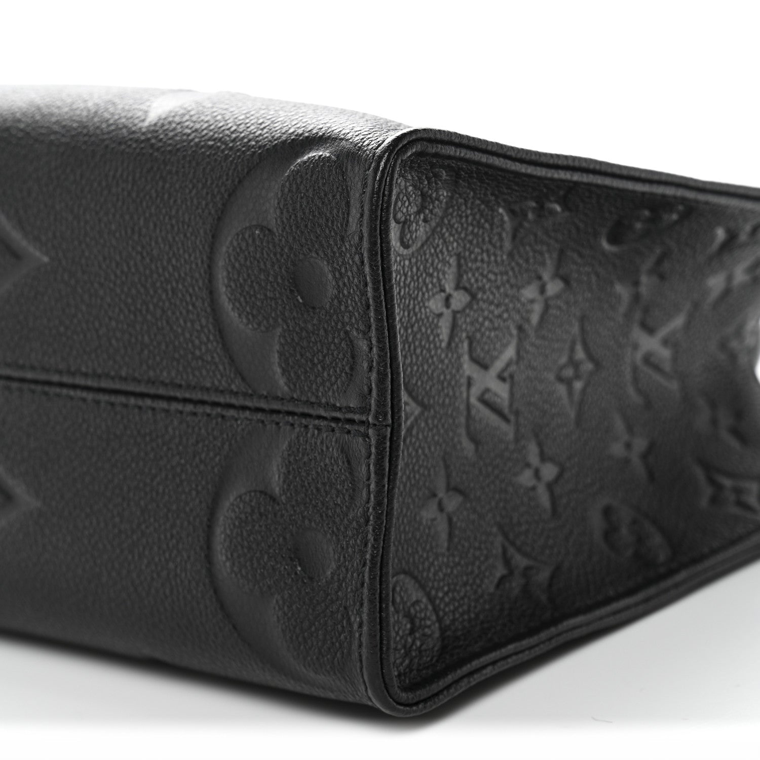 Louis Vuitton Empreinte Monogram Giant Onthego BB Black 9 of 9