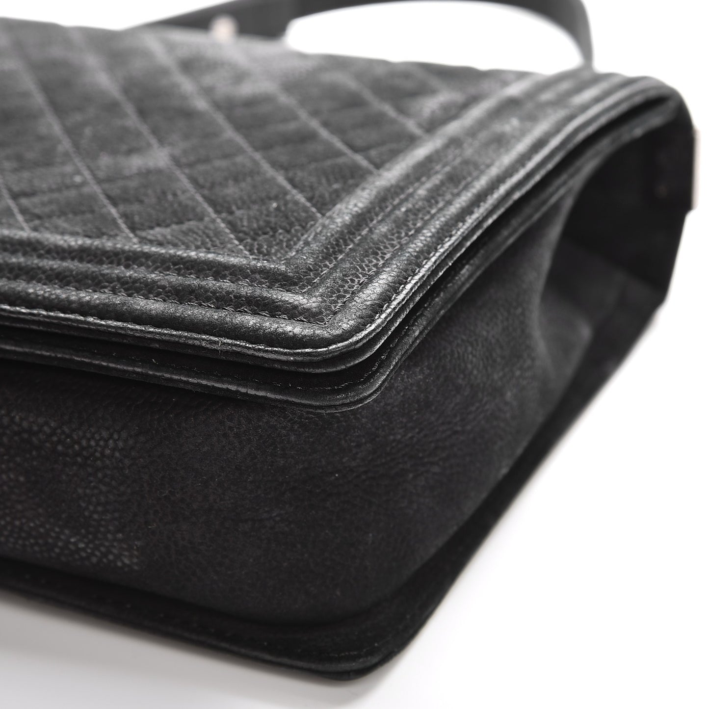 Iridescent Caviar Quilted Large Boy Flap Black