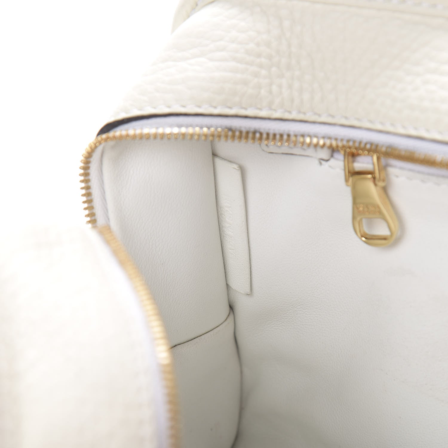 Loewe Calfskin Amazona 23 White 7 of 17