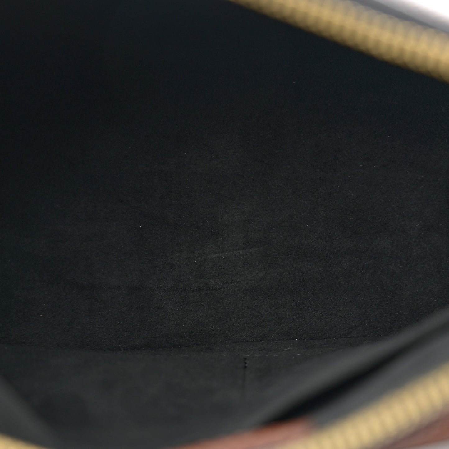 Monogram V Tote BB Black