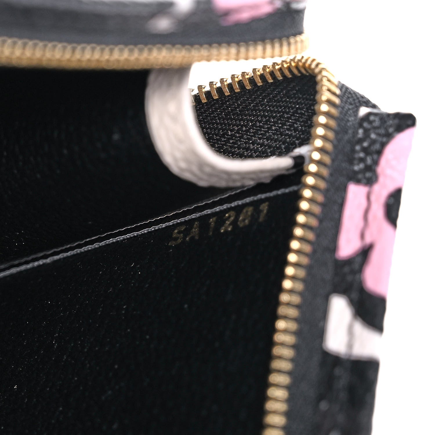 Louis Vuitton Monogram Giant Wild At Heart Toiletry Pouch 26 Black 6 of 9