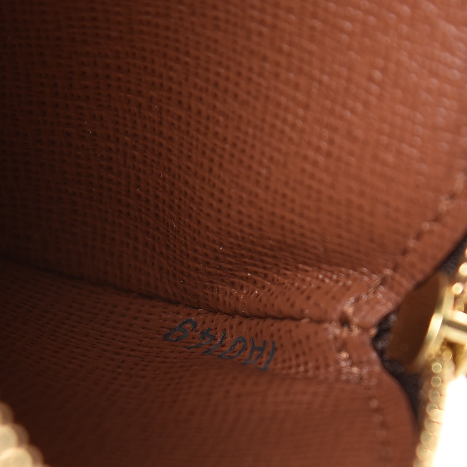 Louis Vuitton Monogram Round Coin Purse 7 of 7