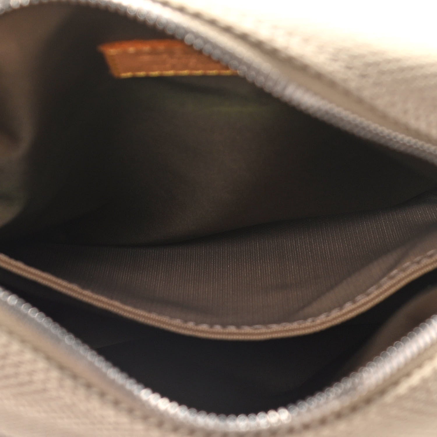 Louis Vuitton Damier Geant Citadin Messenger Sable 6 of 22