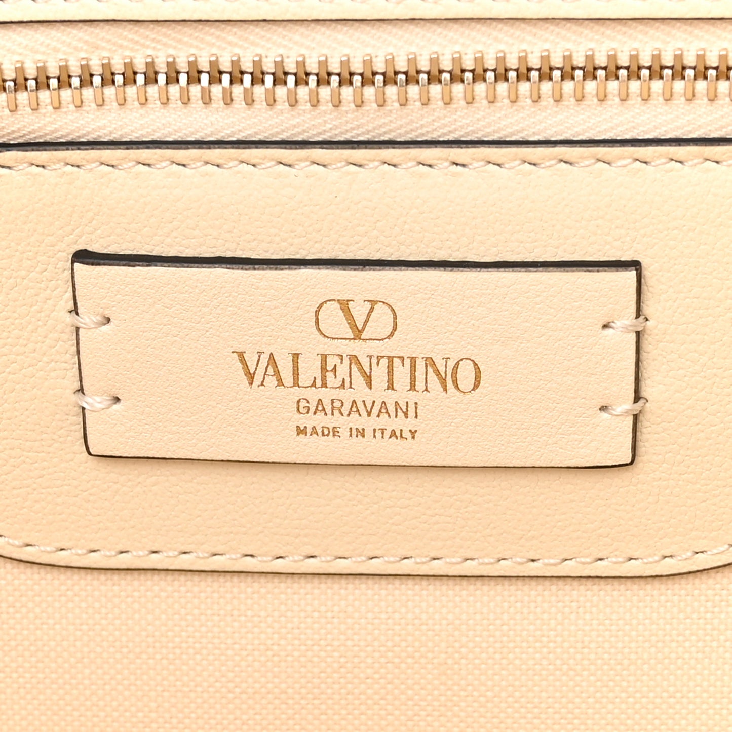 Metallic Boucle Raffia Calfskin Rockstud Tote Bag White Ivory Gold