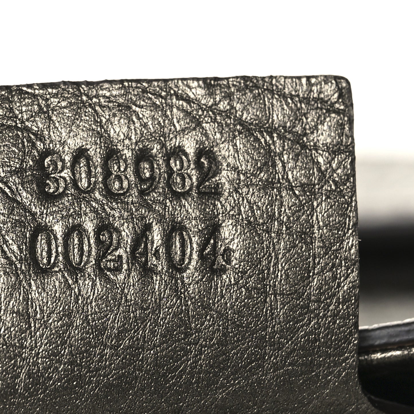 Metallic Pebbled Calfskin Medium Soho Chain Shoulder Bag Sasso