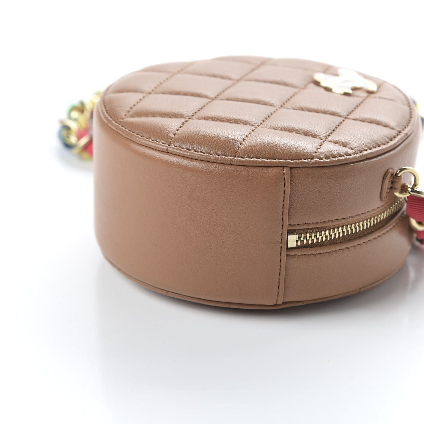 Shiny Lambskin Ribbon Quilted Round Clutch With Chain Brown