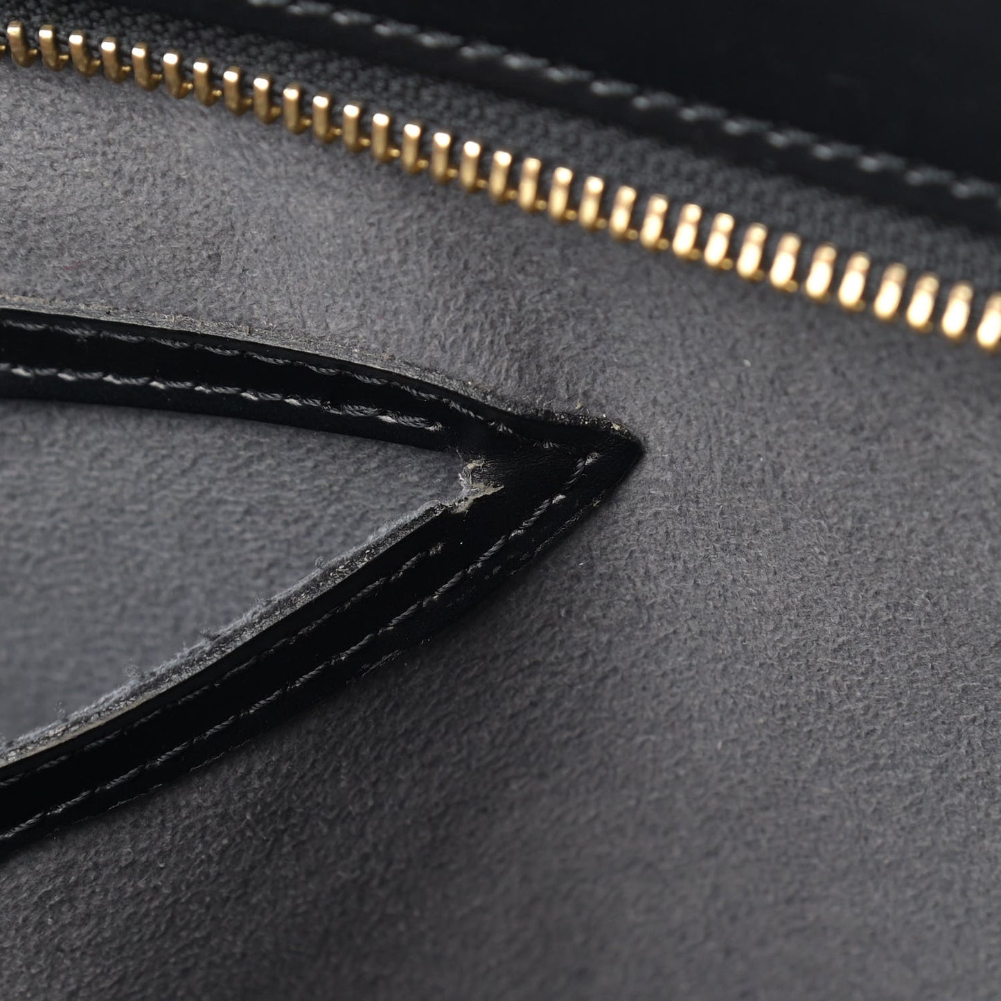 Epi Saint Jacques PM Long Straps Black
