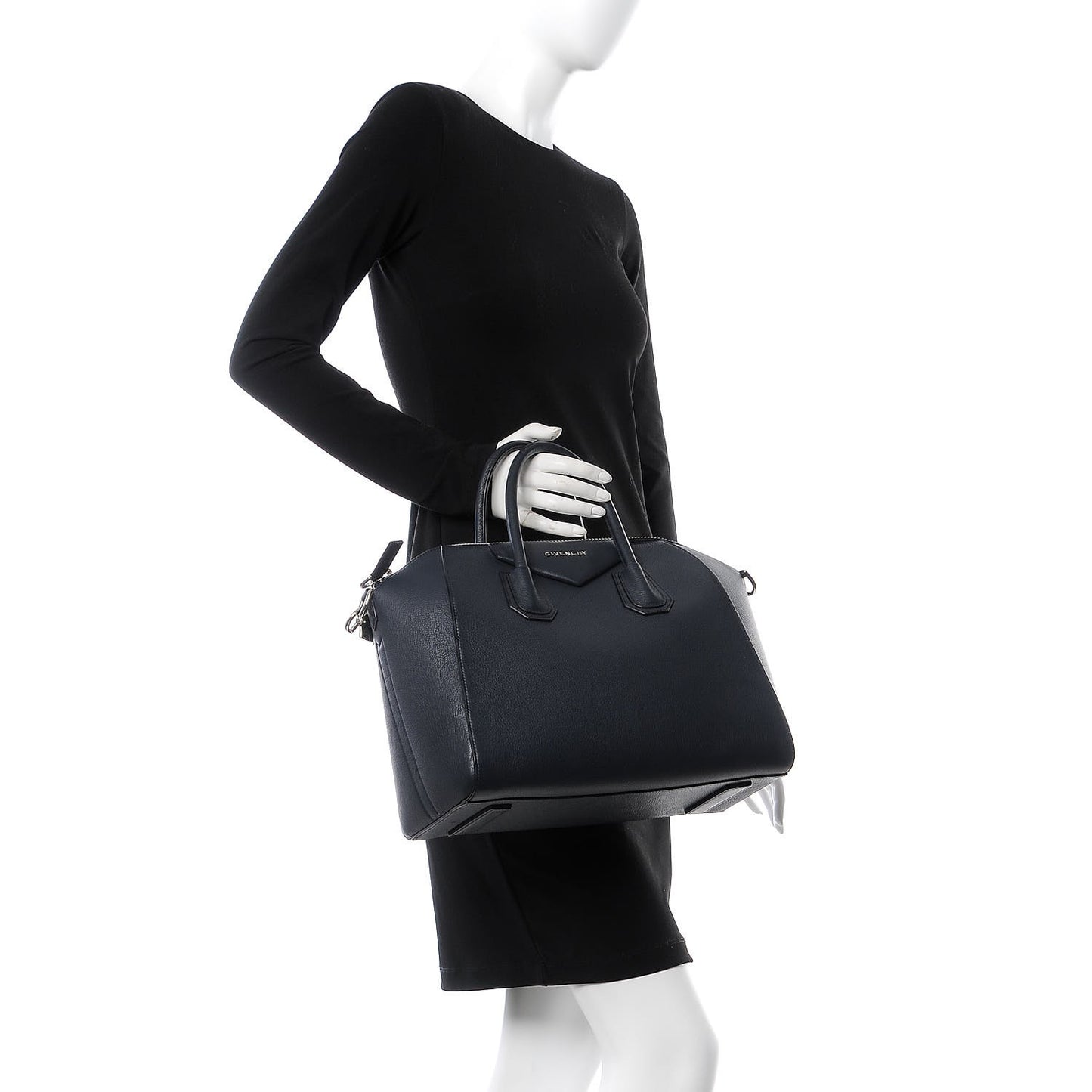Sugar Goatskin Medium Antigona Navy