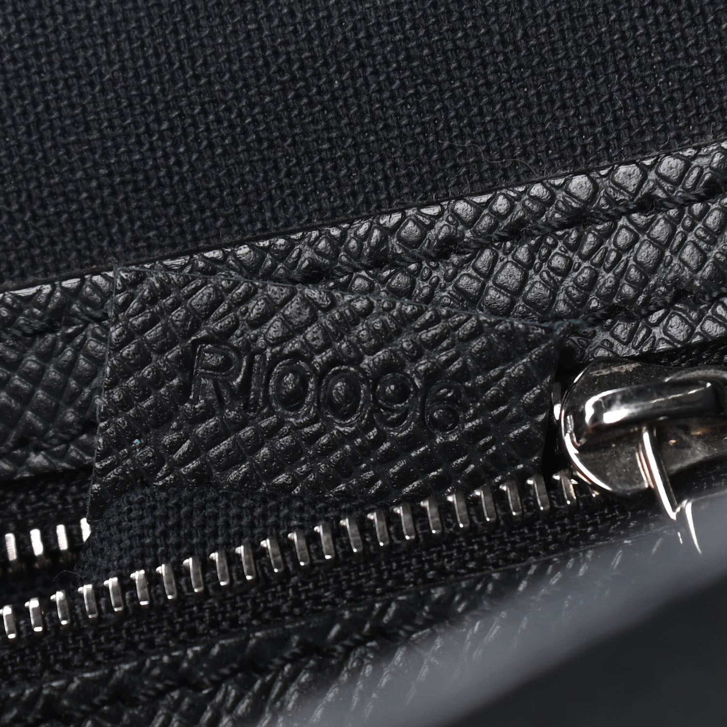 Louis Vuitton Taiga Alexei Messenger Ardoise 7 of 10