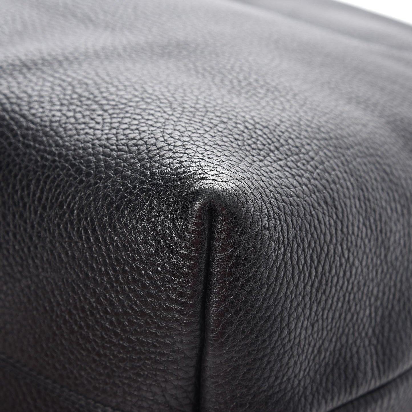 Grainy Calfskin Medium Cale Hobo Black