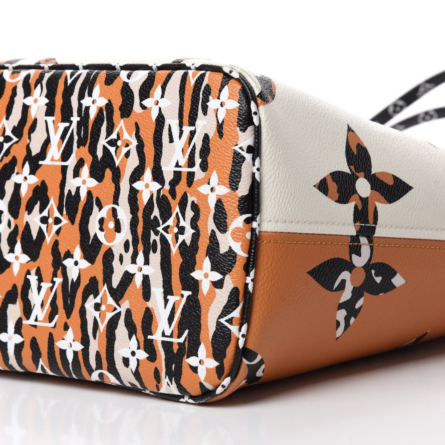Monogram Giant Jungle Neverfull MM Ivory