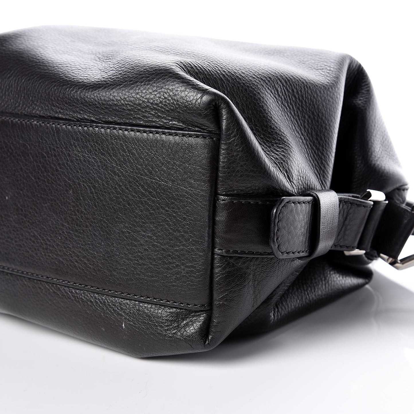 Pebbled Calfskin Small Nightingale Black